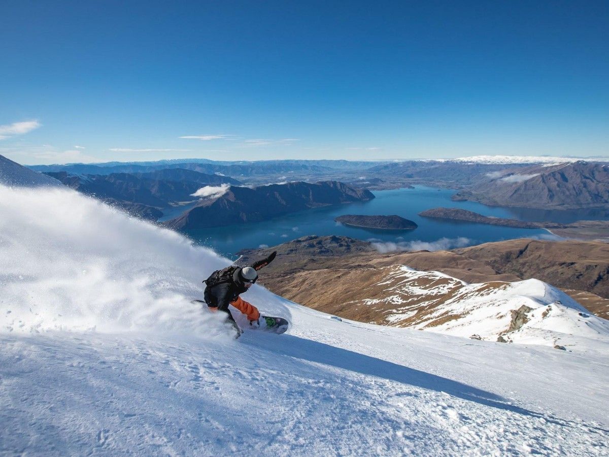 Winter Carnival: Skier's Paradise