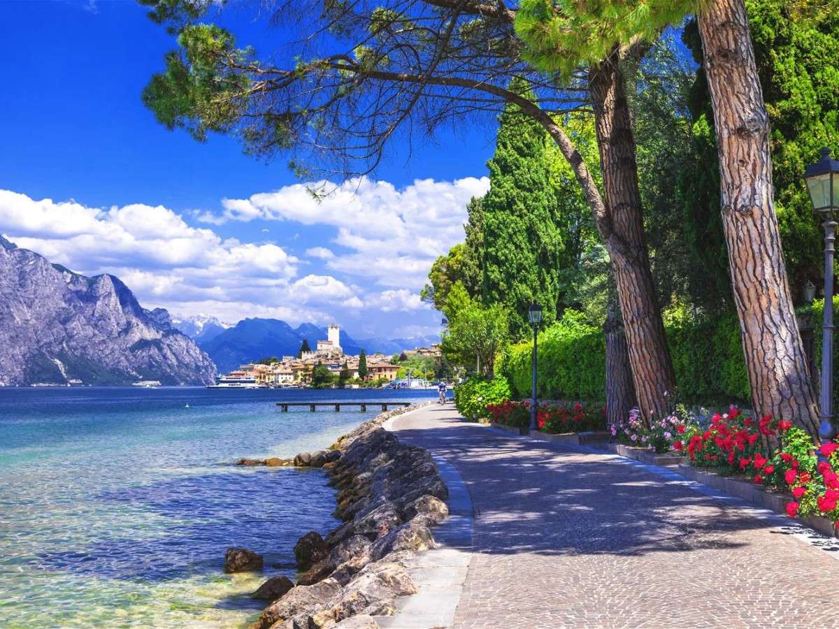 Diving point 3: "Witch's Throat" on the Sirmione Peninsula