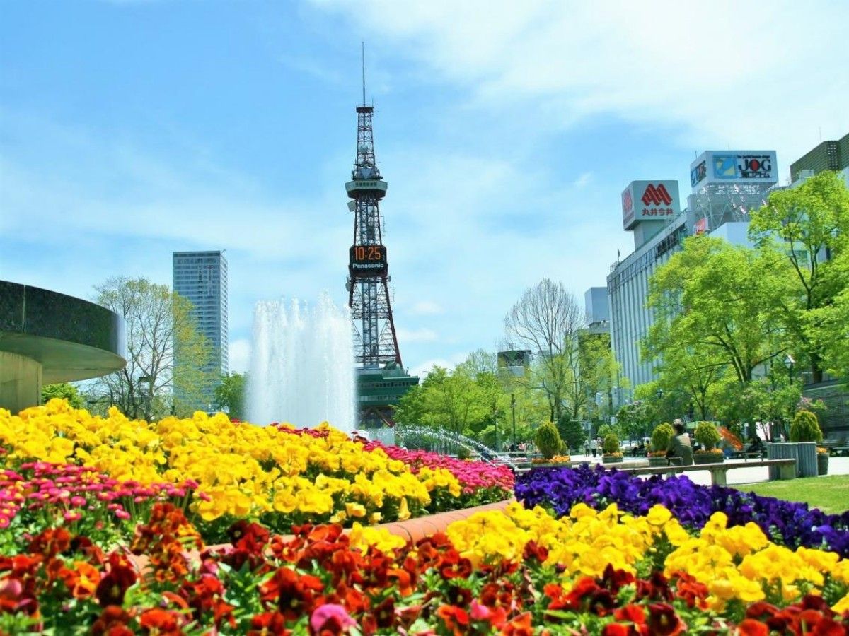1. The "contrasting cuteness" gene of Odori Park: from commercial streets to urban oasis