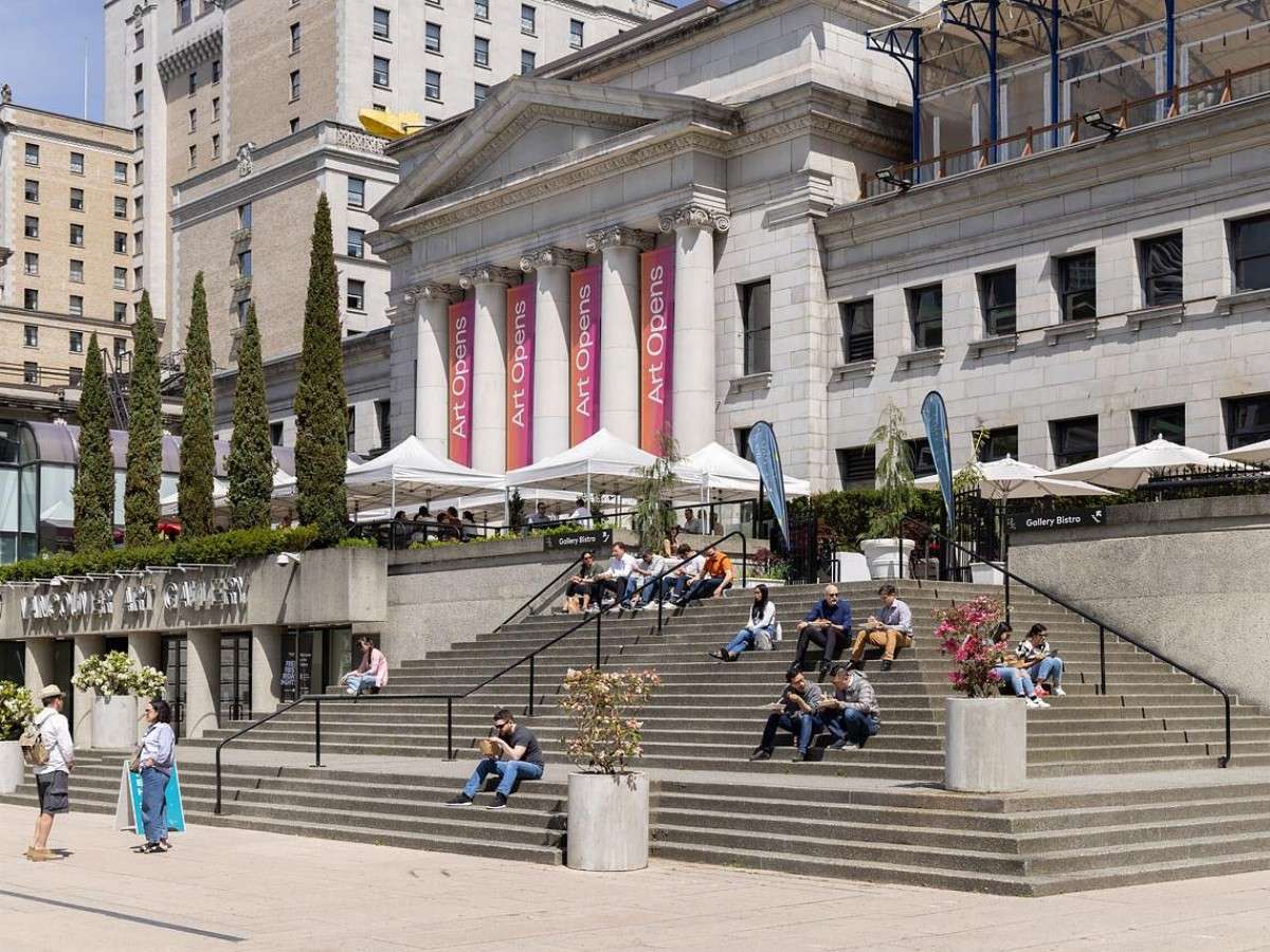 From courthouse to art gallery