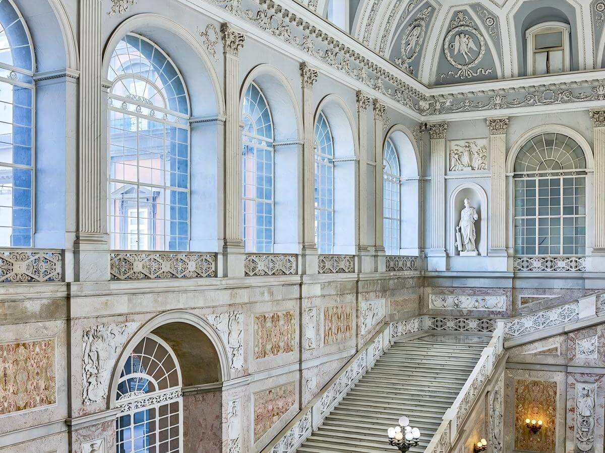 Take a tour of the palace