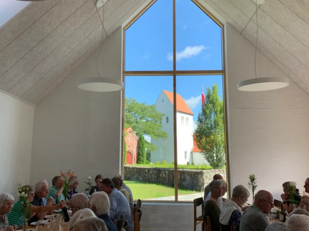 The intersection of bells and memories: the time watcher of Lange Church