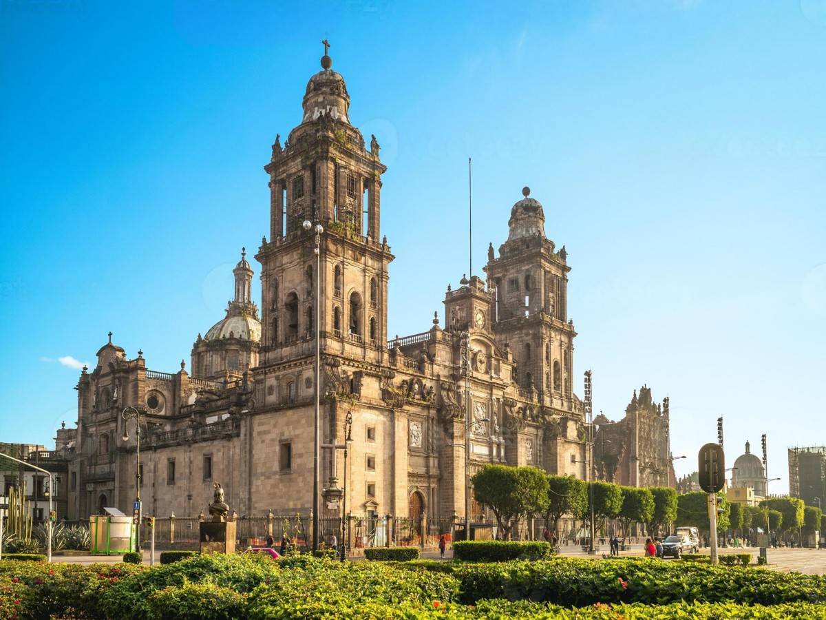 The beauty of monuments: the intersection of history and modernity