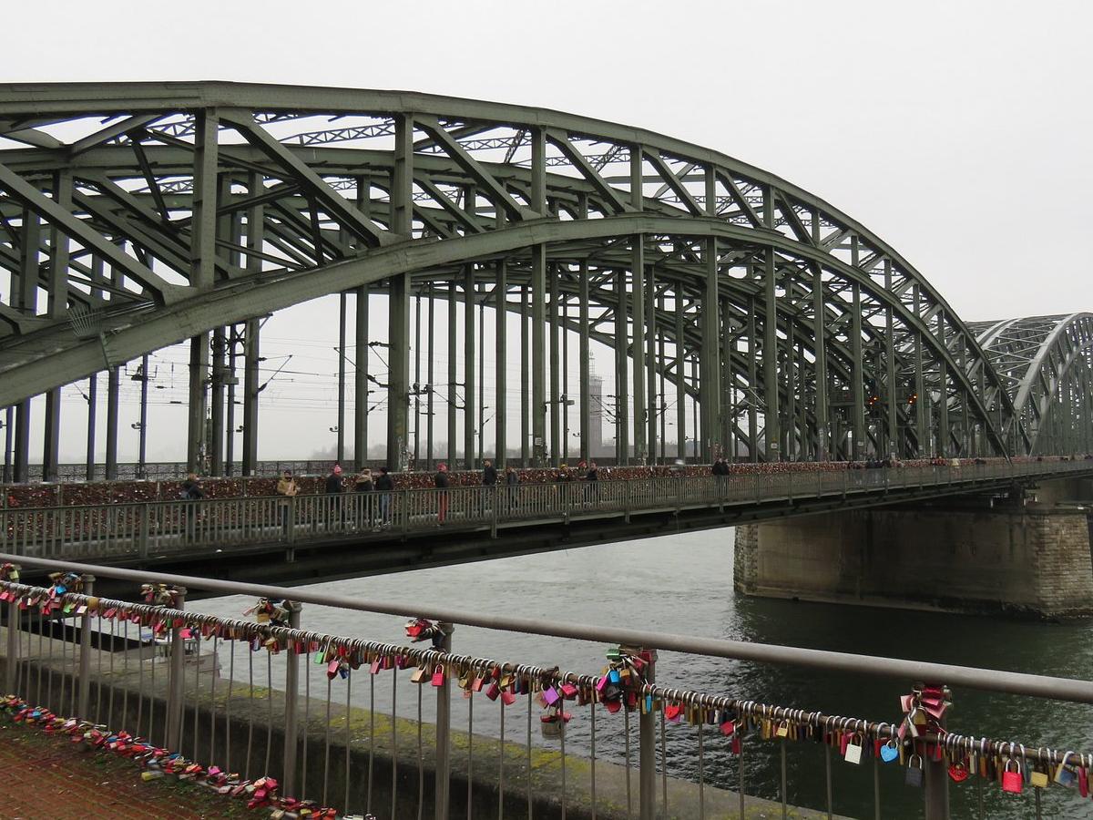 Overcoming the Rhine's rough waters