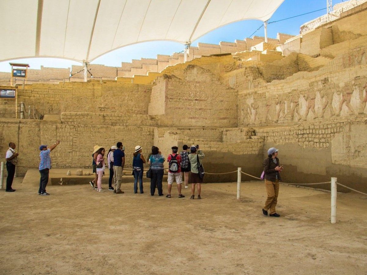 What to do at the site? Recommended order and list of highlights