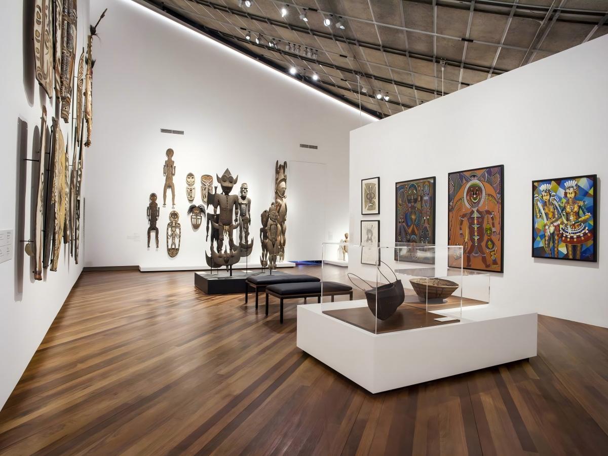 Layout of the exhibition halls: presenting the cultural lineage in an orderly manner