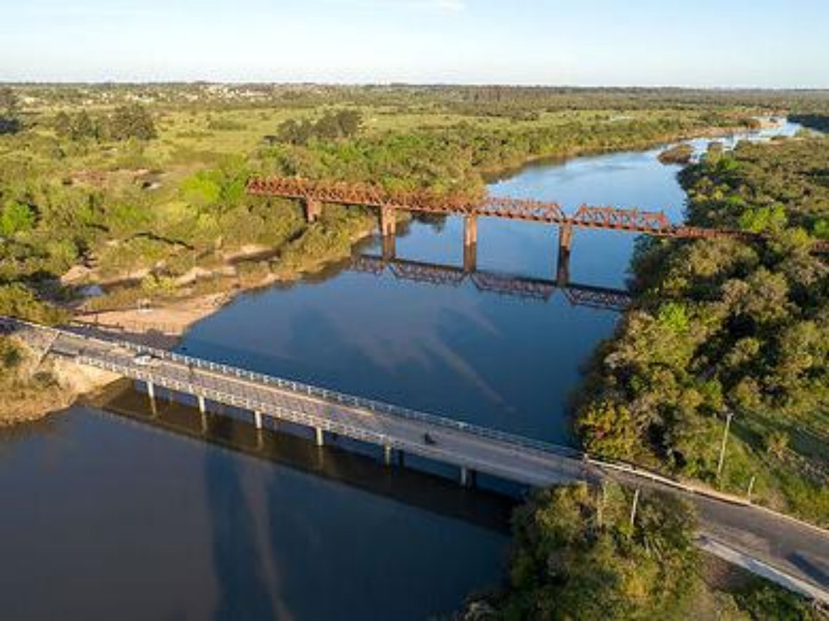Nearby places to play and enjoy: One bridge is more than one visit