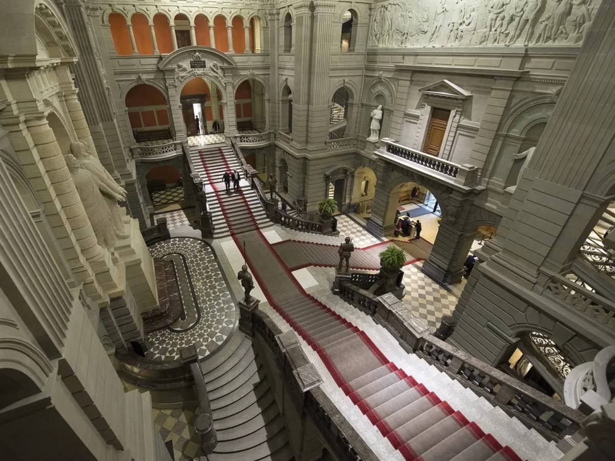 Explore the Swiss democratic system firsthand