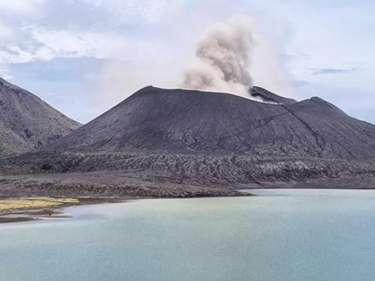 The Kingdom of Volcanoes - The Legendary History of Rabaul