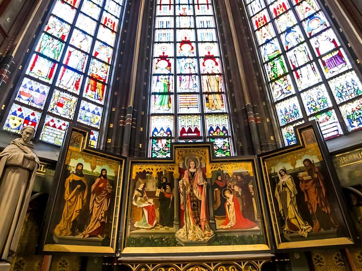 Theology in Stone: The Deep Meaning of Architecture and Decoration