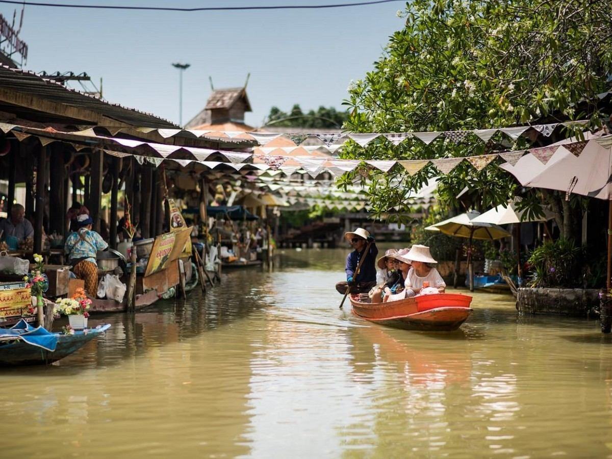Photography Spots: Water Village Charm Captured in the Lens