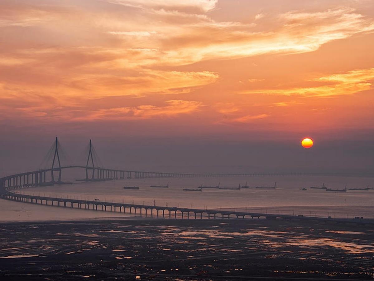 Sunset: A Symphony of Brilliance and Magnificence