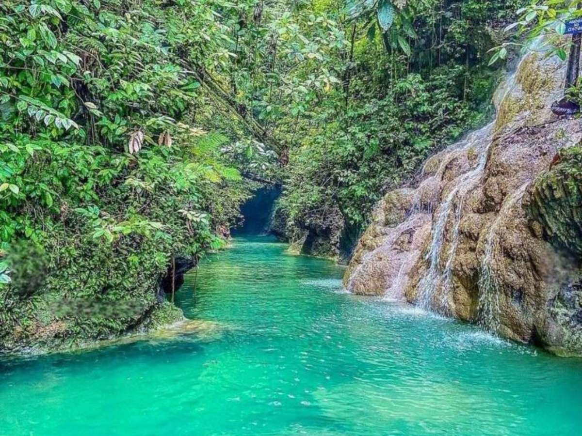 Must-do experience 2: Visit the hidden waterfall by boat and discover the natural miracle