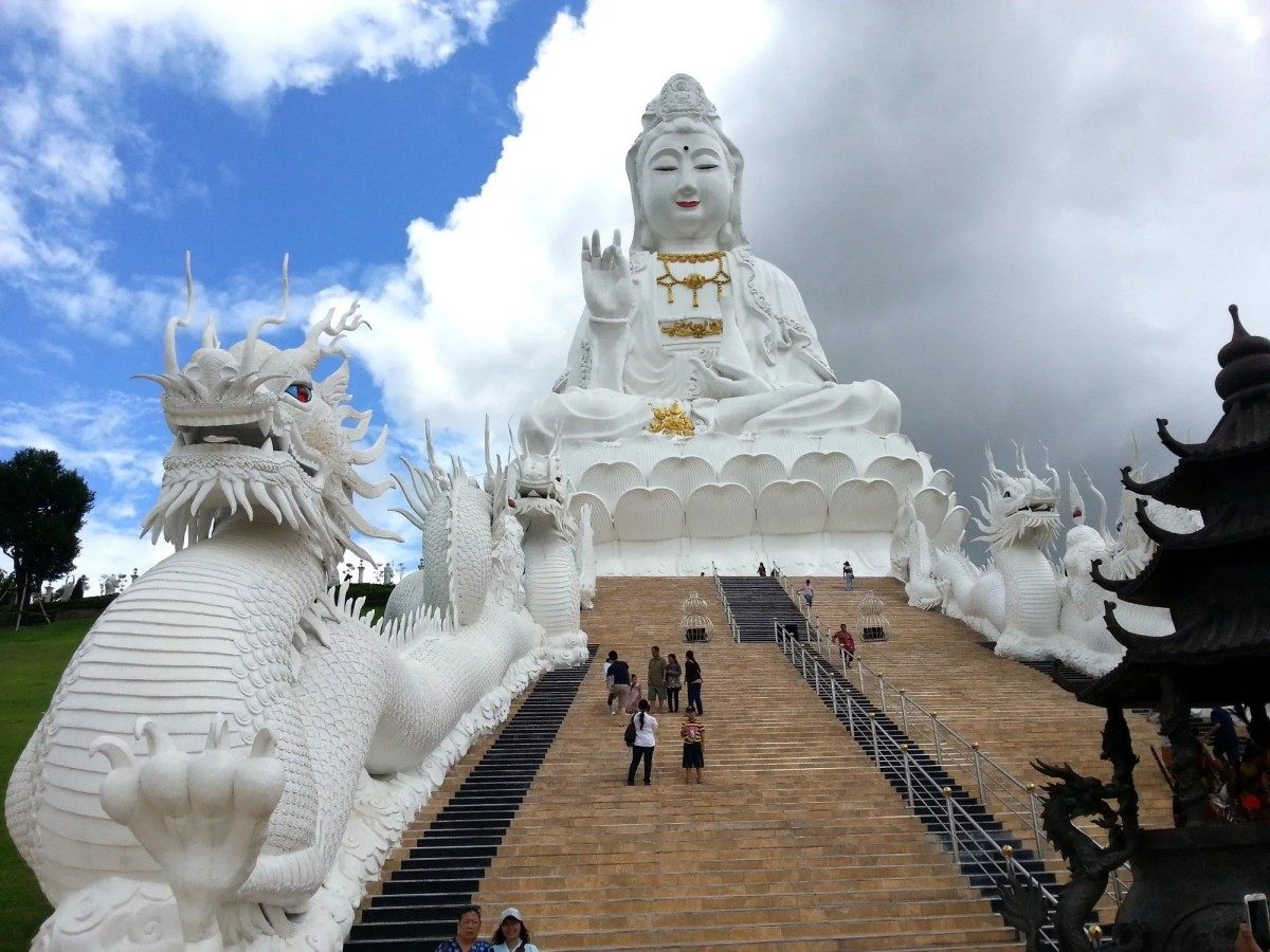 7. Travel Tips: Avoid 99% of Tourists' Mistakes