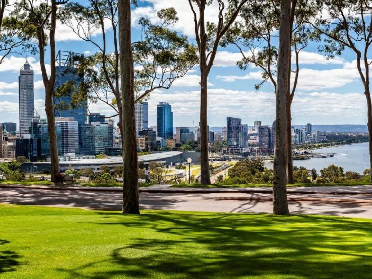 City Viewing Stop No. 1: Overlooking Perth Without Climbing