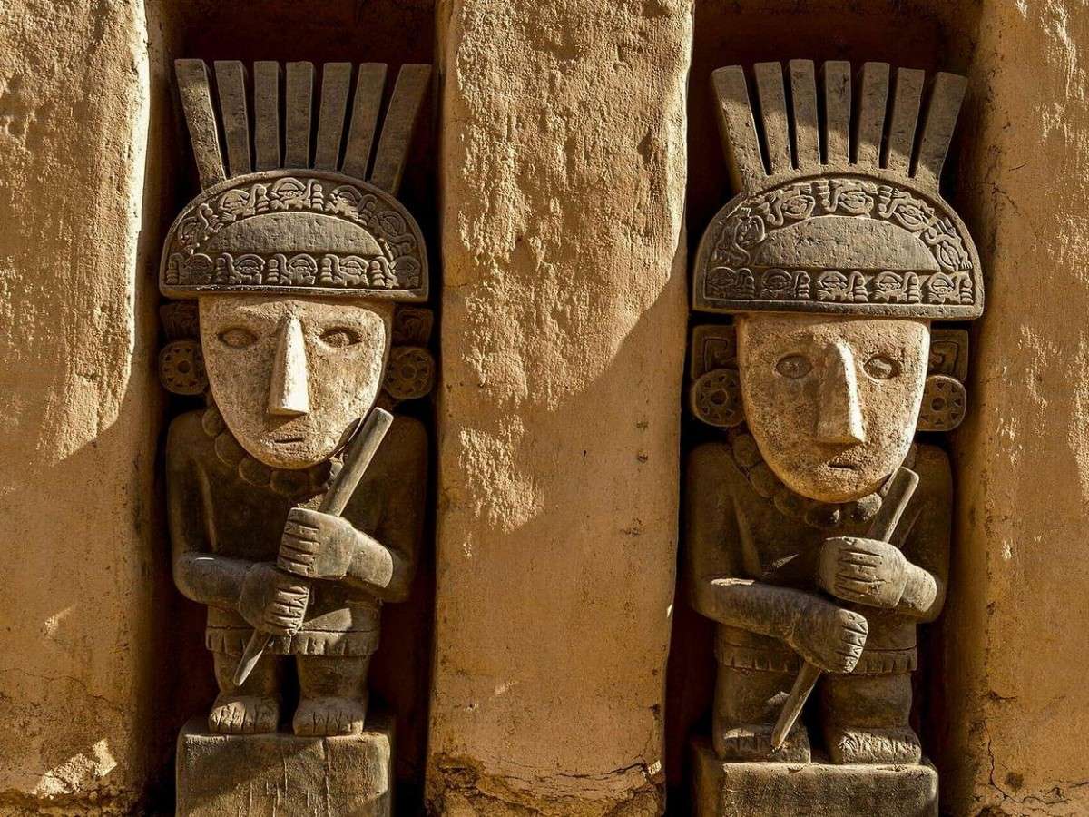 The Splendor of the Chimu Civilization: Into the Heart of the Walled City