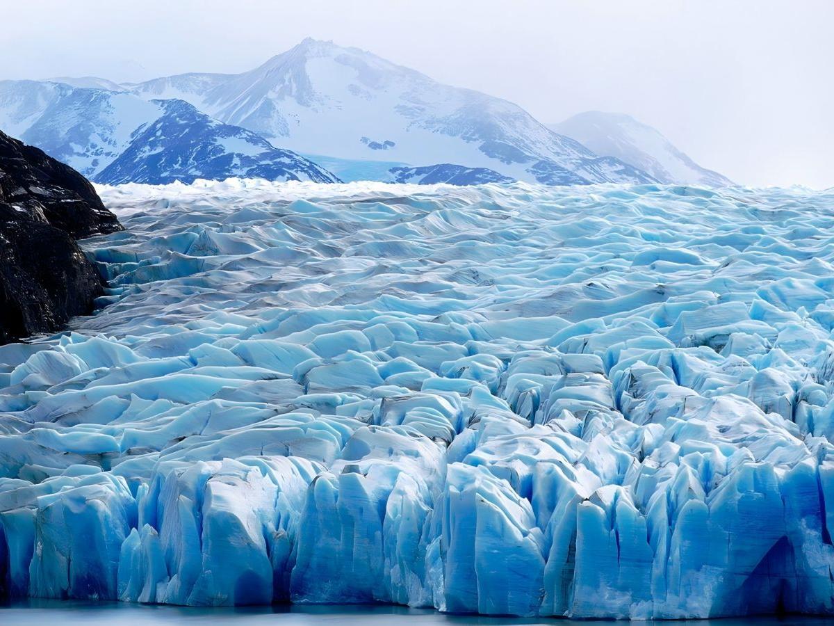 The wonders of the Glacier: a dreamland carved by nature