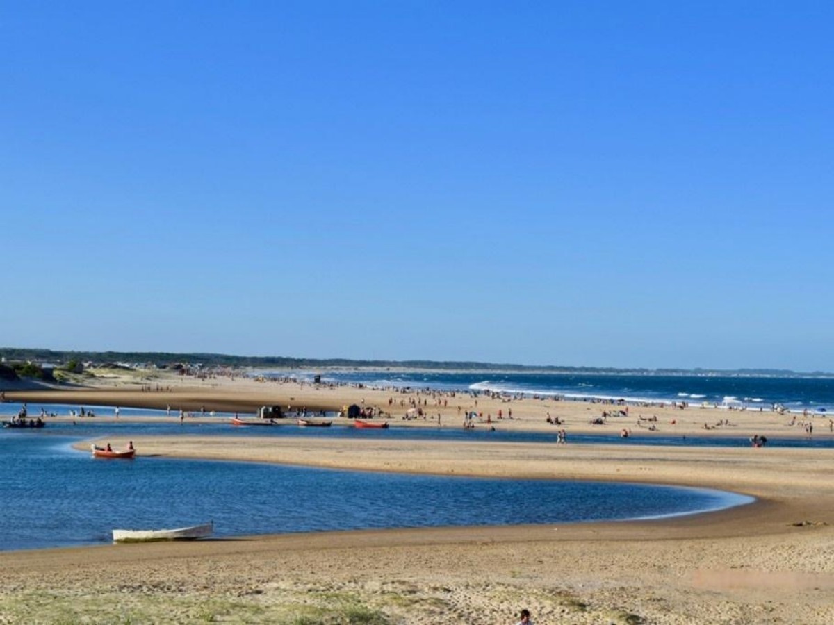 Valizas Night: Recall the passion of the sand dunes under the starry sky