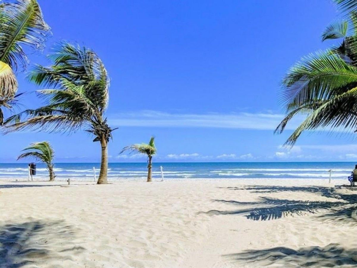 Sunshine and waves: enjoy a leisurely vacation at Labadi Beach