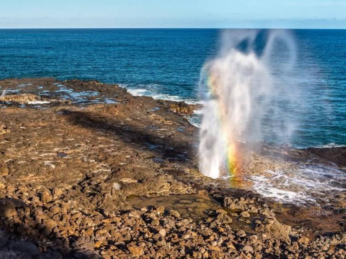 Best shooting time: Perfect match between wind, waves and light