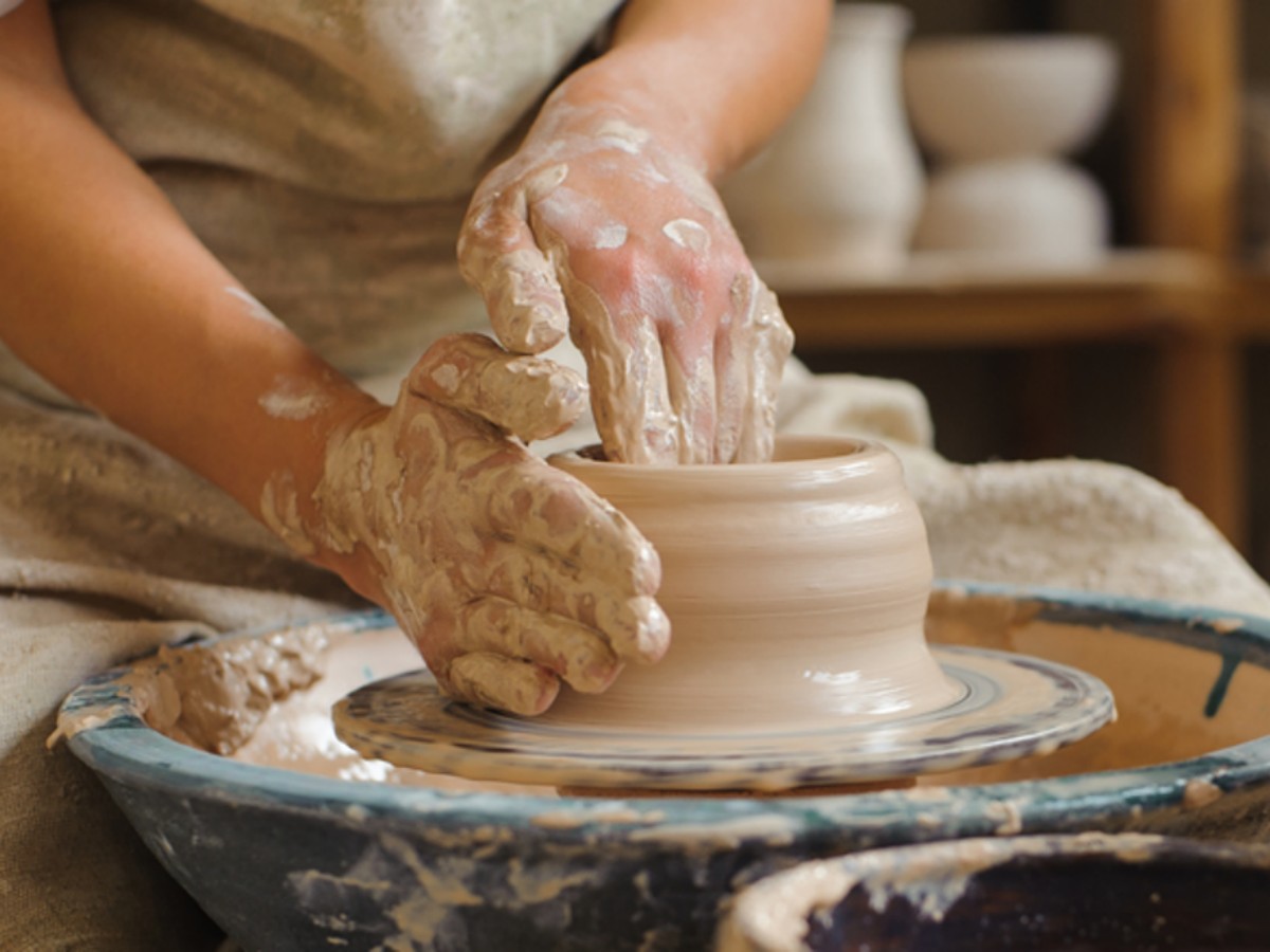 Handicraft culture: feel the warmth of craftsmen