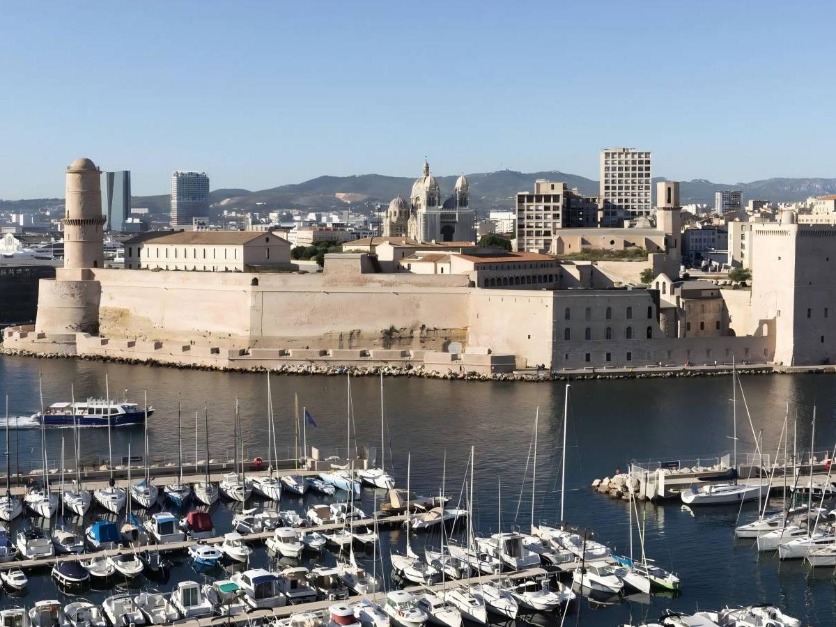 Memories of the harbor in the course of history
