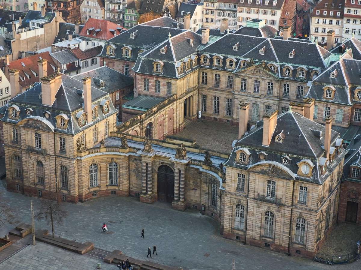 Explore three major museums and appreciate diverse art