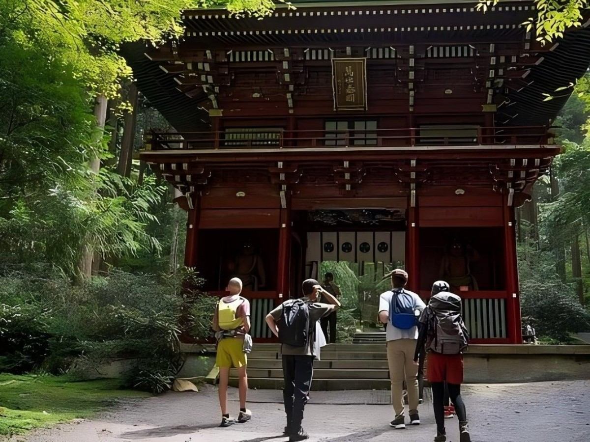1. Takamiya Shrine: The intersection of prayer and history