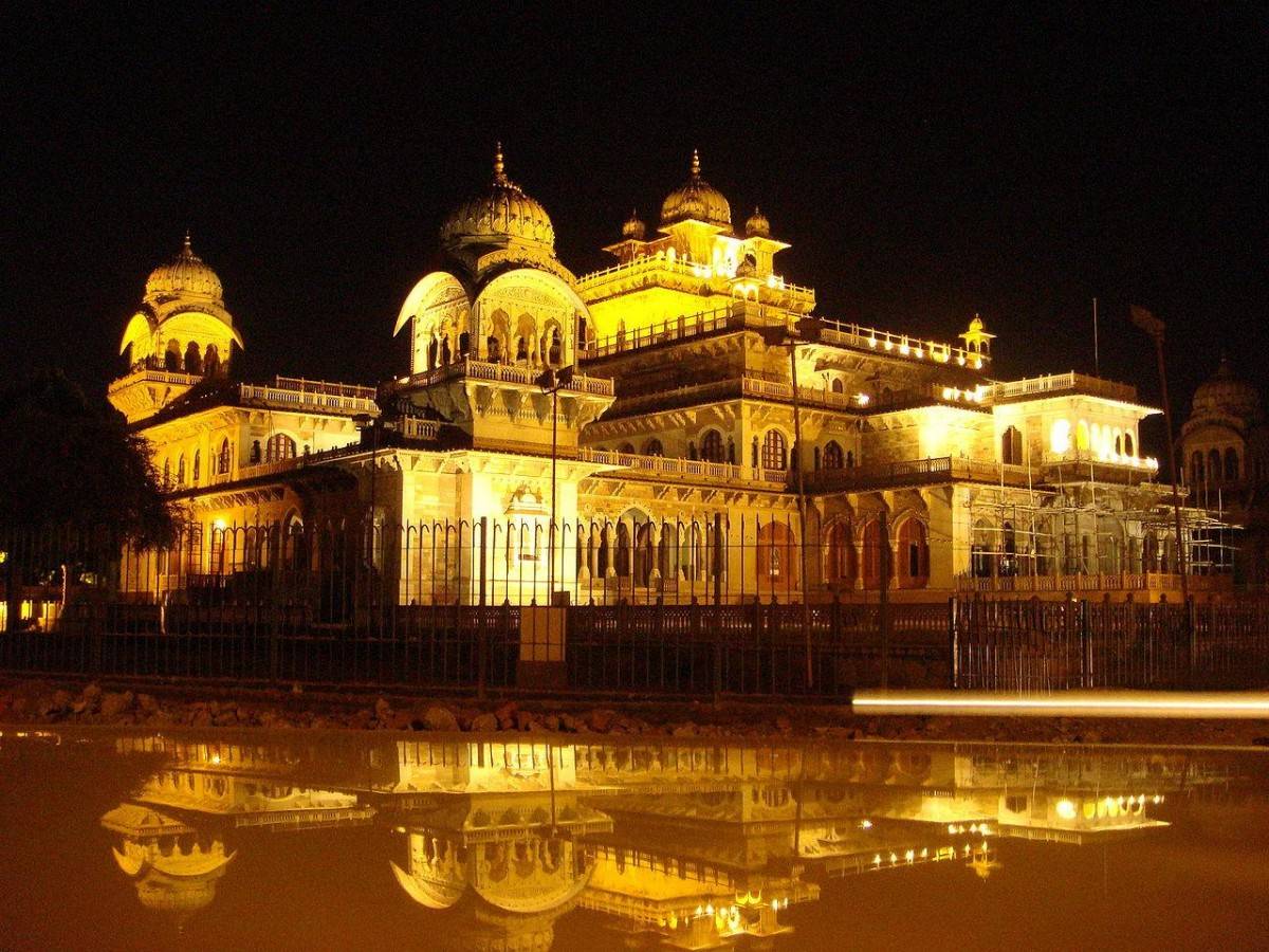 Magnificent Architectural Style and Museum Highlight