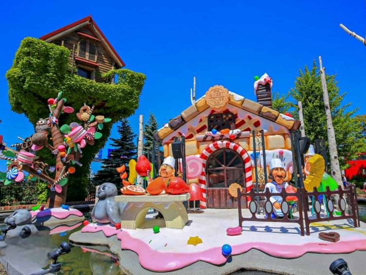 White Lover Park - The Dream World of Chocolate