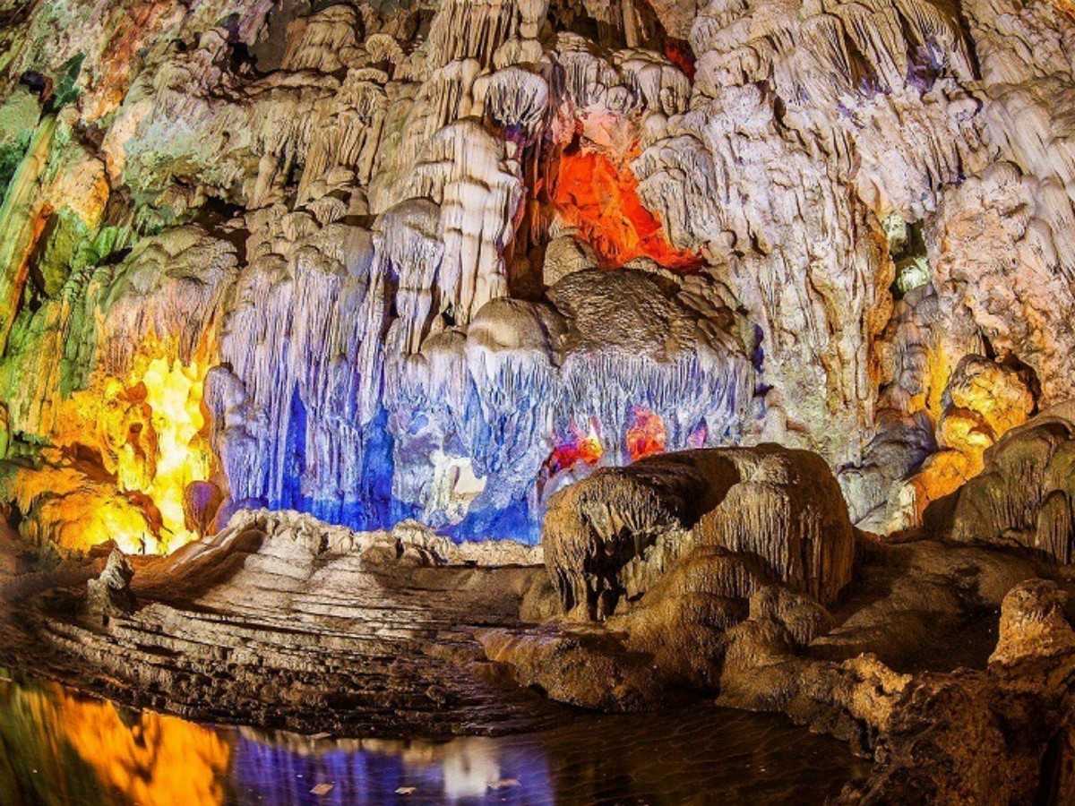 Act 1: Dream Hall, a feast of gorgeous stalagmites