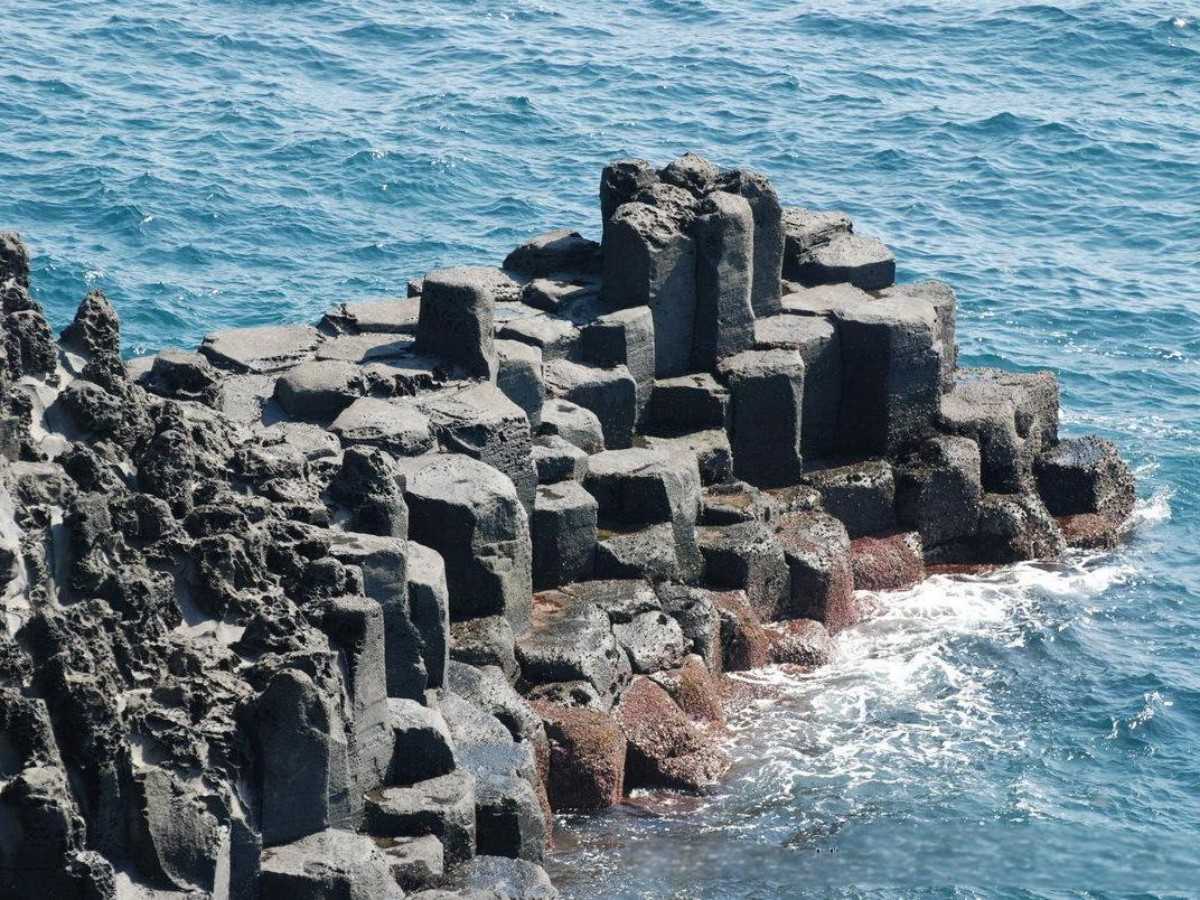 Charming coastal landforms
